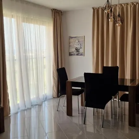 Miramar 16b Villa Lozenets