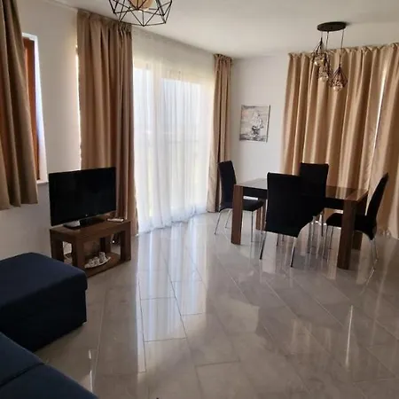 Miramar 16b Villa Lozenets